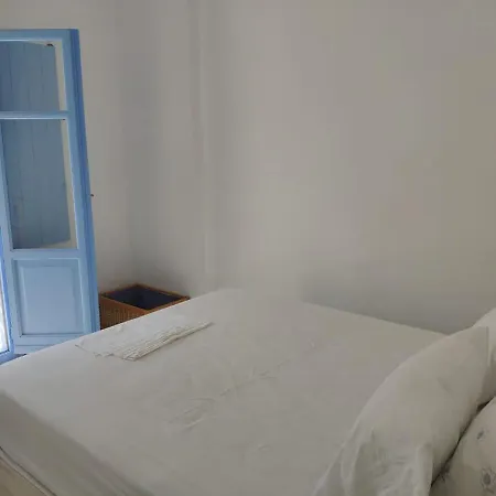 Lydia's Charming House In *