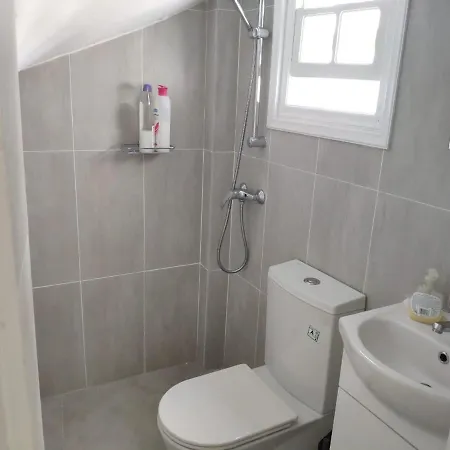 펜션 Lydia's Charming House In 나오우사