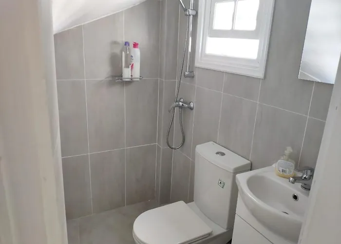 Nyaraló Lydia's Charming House In Náusza